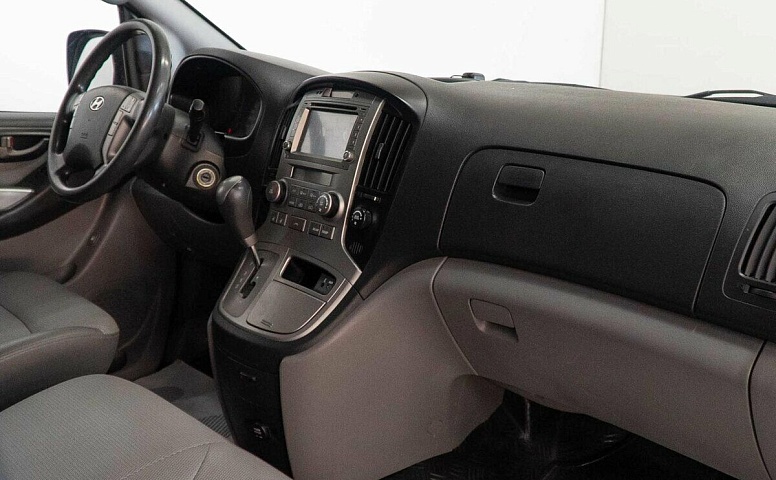 Hyundai Grand Starex I