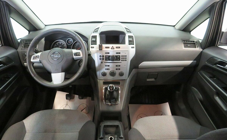 Opel Zafira B Рестайлинг