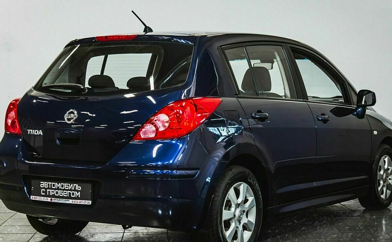 Nissan tiida