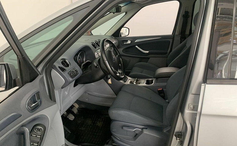 Ford S_MAX 2.0d MT (140 л.с.)