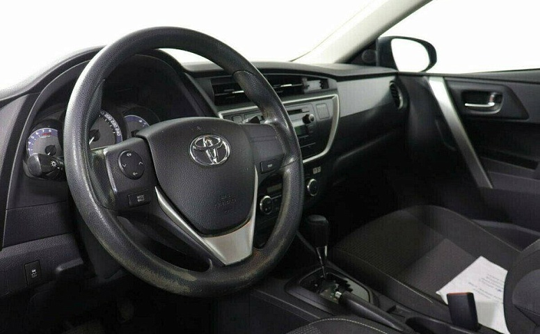 Toyota Auris 1.6 Вариатор