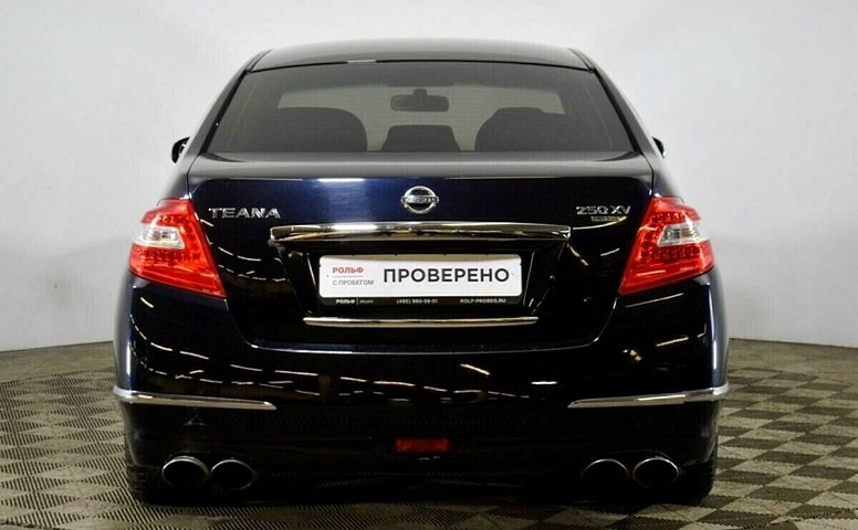 Nissan teana