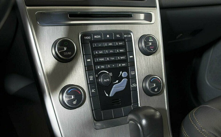 Volvo XC60 2.0 Робот