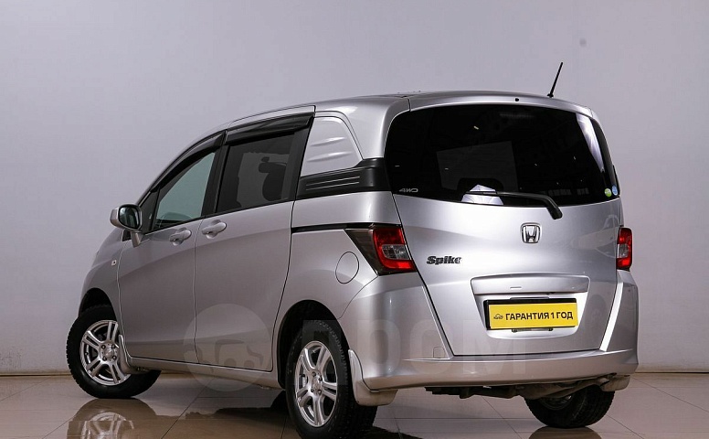 Honda Freed Spike, 1 поколение