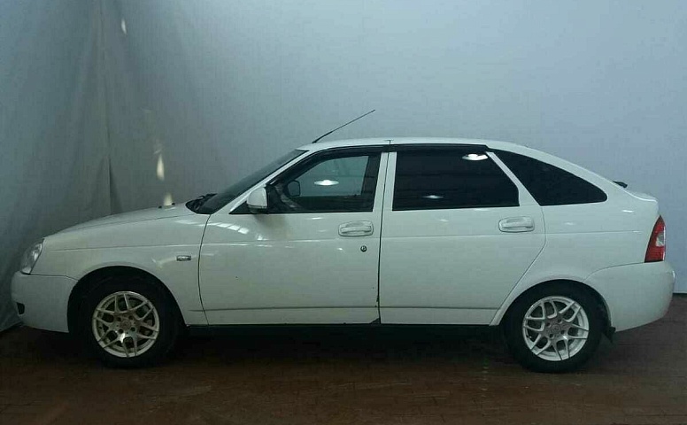 LADA (ВАЗ) 2170 1.6 MT (98 л.с.)