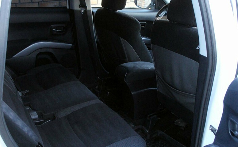 Mitsubishi Outlander II