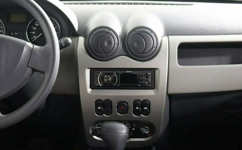 Renault Sandero 1.6 Автомат