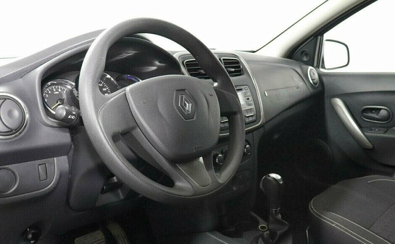 Renault Logan 1.6 Автомат