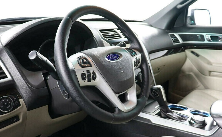 Ford Explorer V