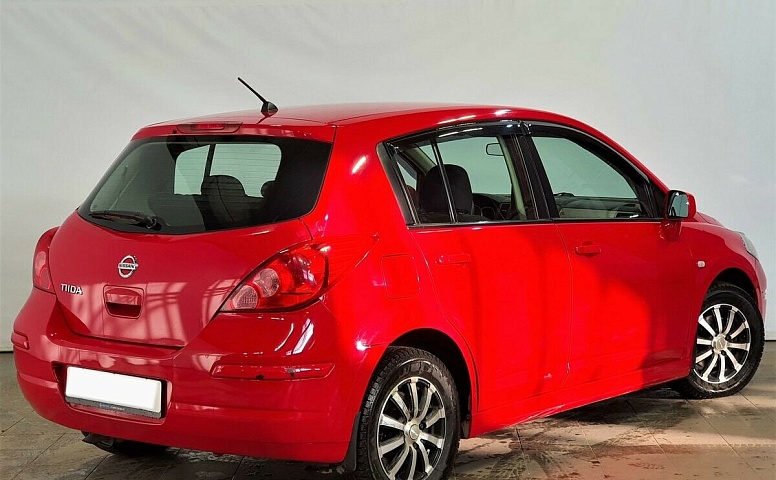 Nissan Tiida I Рестайлинг