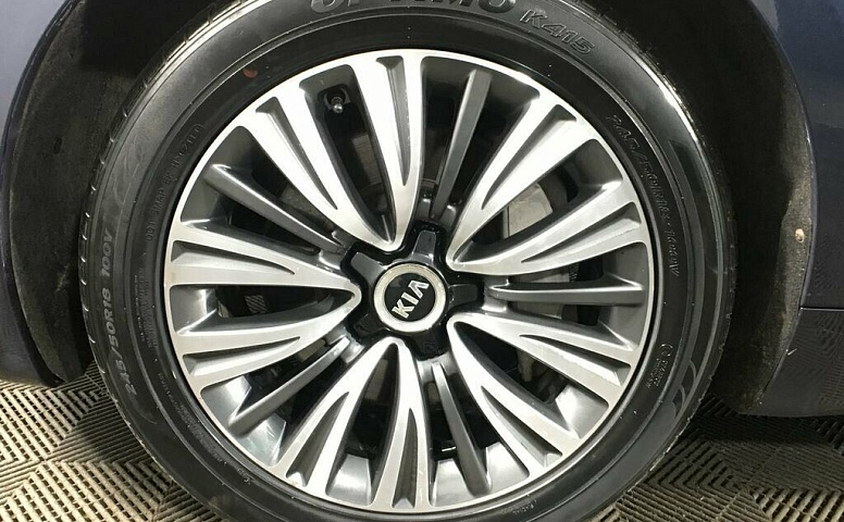 Kia quoris i рестайлинг