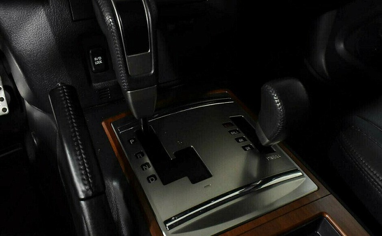 Mitsubishi Pajero 3.8 Автомат