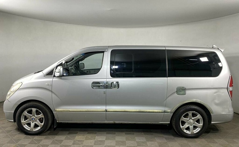 Hyundai Grand Starex I