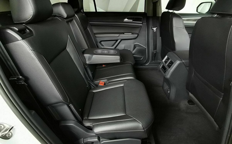 Volkswagen Teramont 2.0T AT 4Motion (220 л.с.) Status Белый