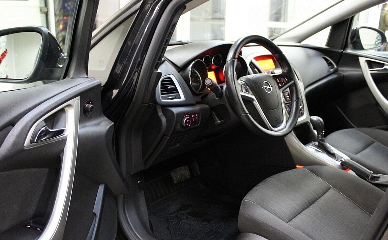 Opel Astra J