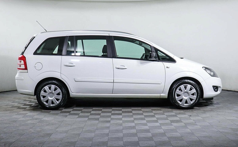 Opel Zafira B Рестайлинг