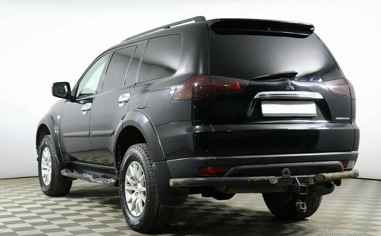 Mitsubishi Pajero Sport 2.5 Автомат