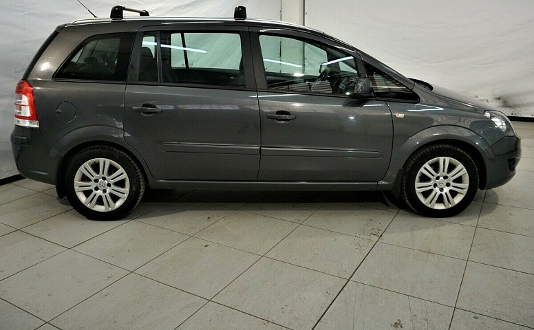 Opel Zafira B Рестайлинг