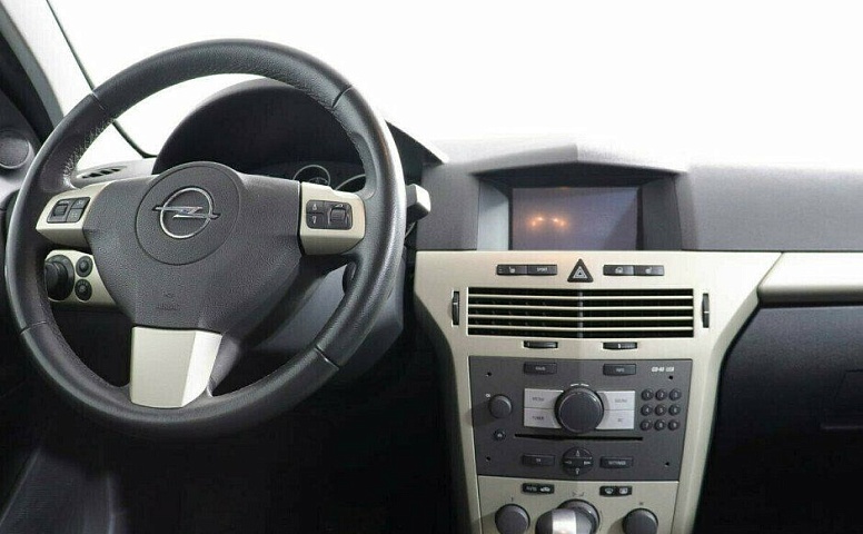 Opel Astra 1.8 Автомат