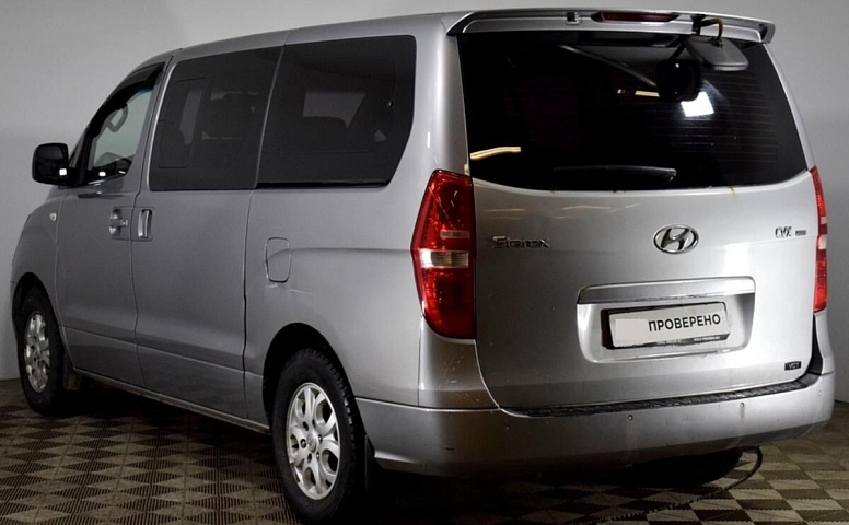 Hyundai Grand Starex