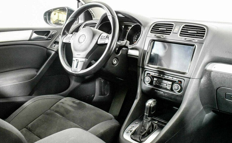 Volkswagen Golf 1.4 Робот