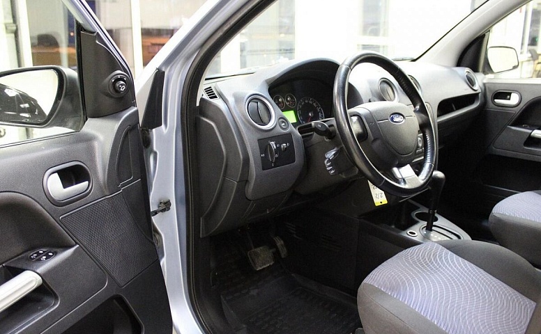Ford Fusion I Рестайлинг