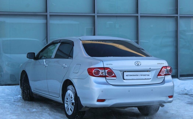 Toyota Corolla X (E140, E150) Рестайлинг