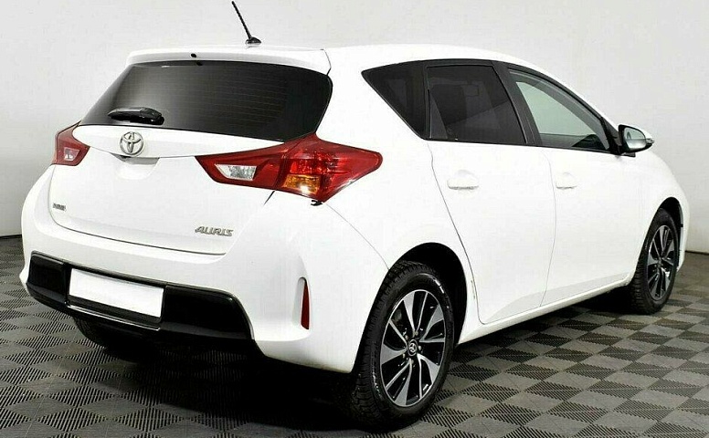 Toyota Auris 1.6 Вариатор