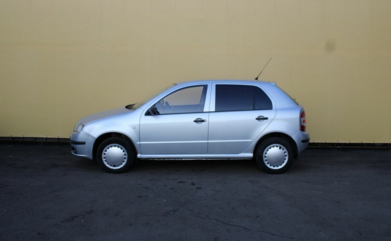 Skoda FABIA 1.2 MT (64 л.с.)