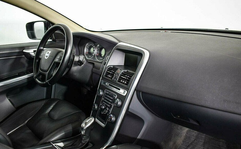 Volvo XC60 2.0 Робот