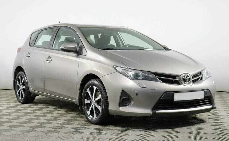 Toyota Auris 1.6 Вариатор