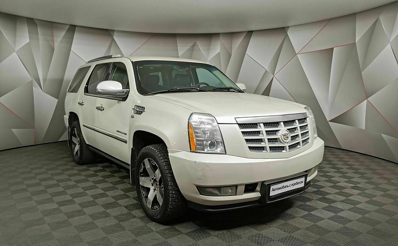 Cadillac Escalade 6.2 V8 АТ 4WD ESV (409 л.с.) Luxury ESV Белый
