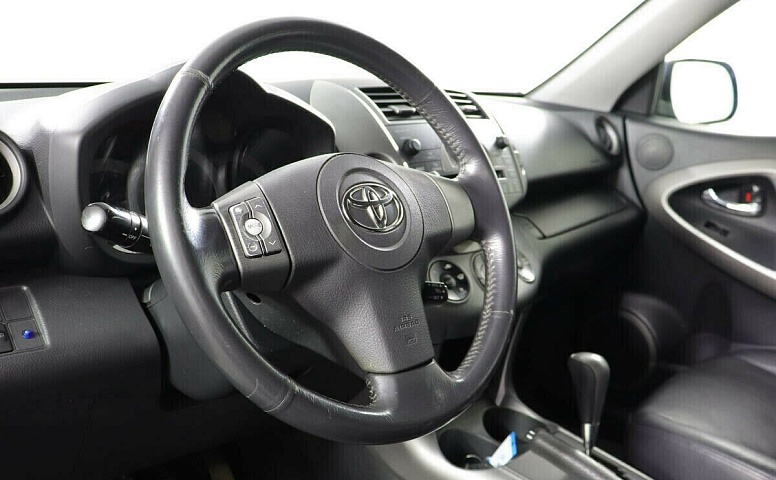 Toyota RAV4 III (XA30)