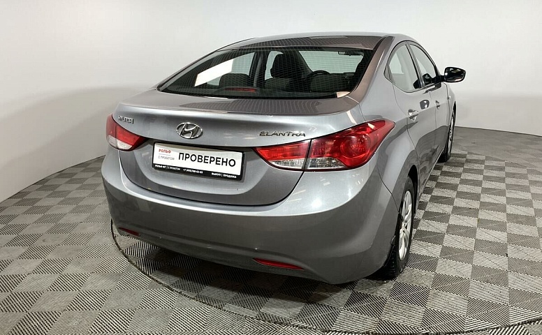 Hyundai Elantra 1.6 МКПП