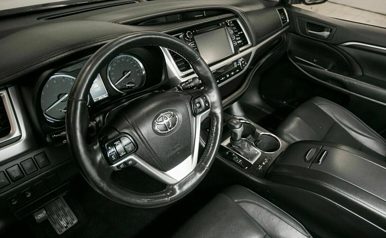Toyota highlander