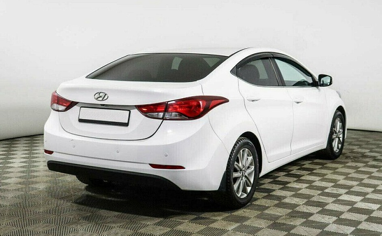 Hyundai Elantra 1.8 Автомат