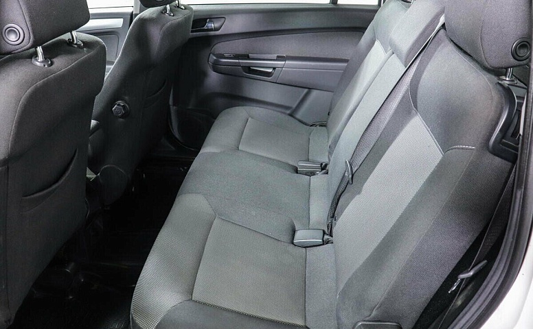 Opel Zafira B Рестайлинг