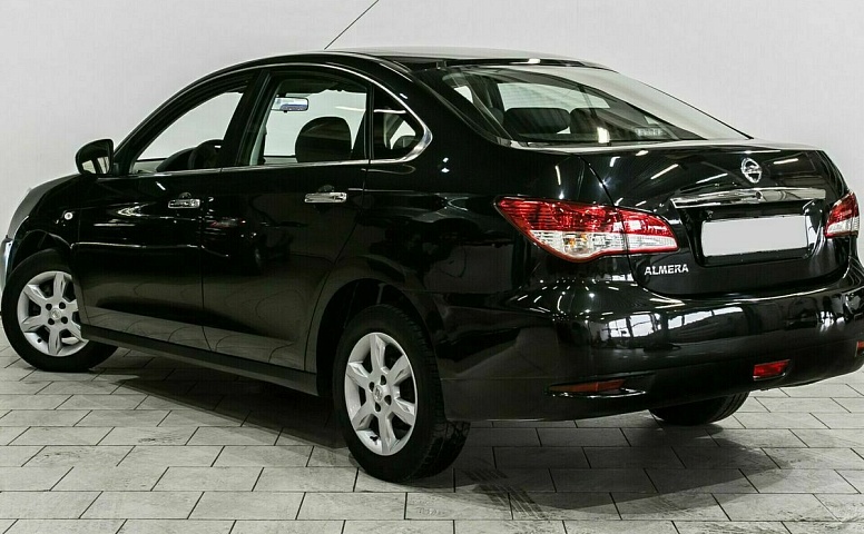 Nissan almera