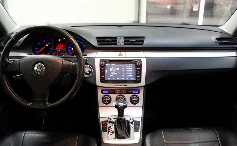 Volkswagen Passat (B6)
