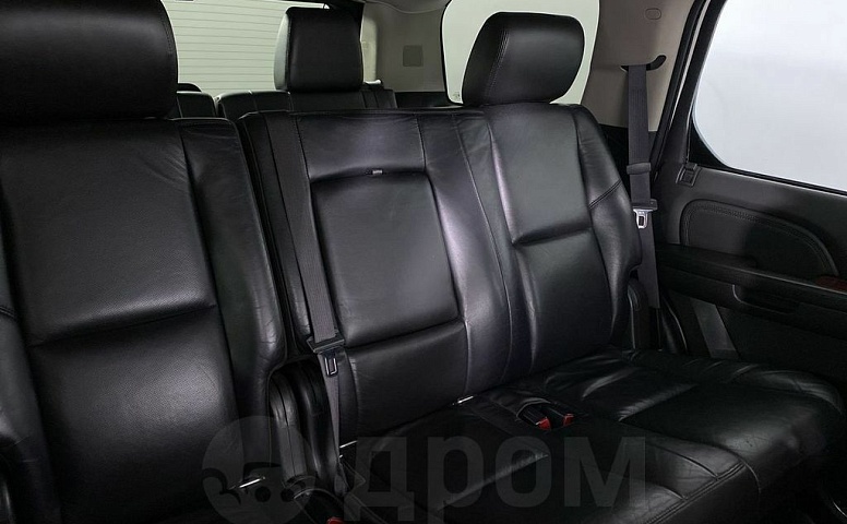 Cadillac Escalade, 3 поколение