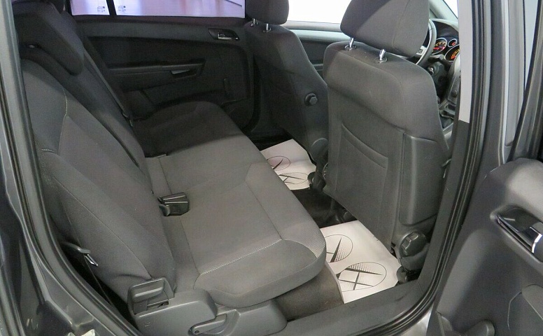 Opel Zafira B Рестайлинг