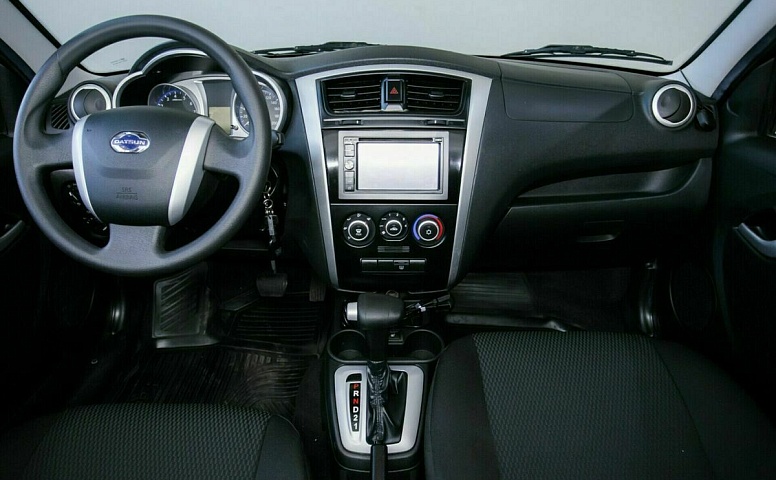 Datsun mi-do