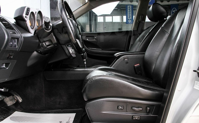 Nissan Murano, 1 поколение
