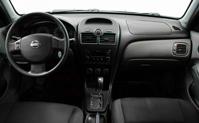 Nissan almera classic i