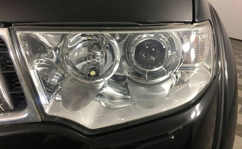 Mitsubishi pajero sport ii