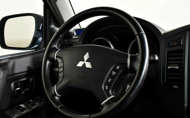 Mitsubishi Pajero 3.8 Автомат