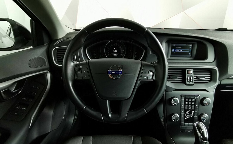 Volvo V40 1.6 D2 Powershift (114 л.с.) Белый