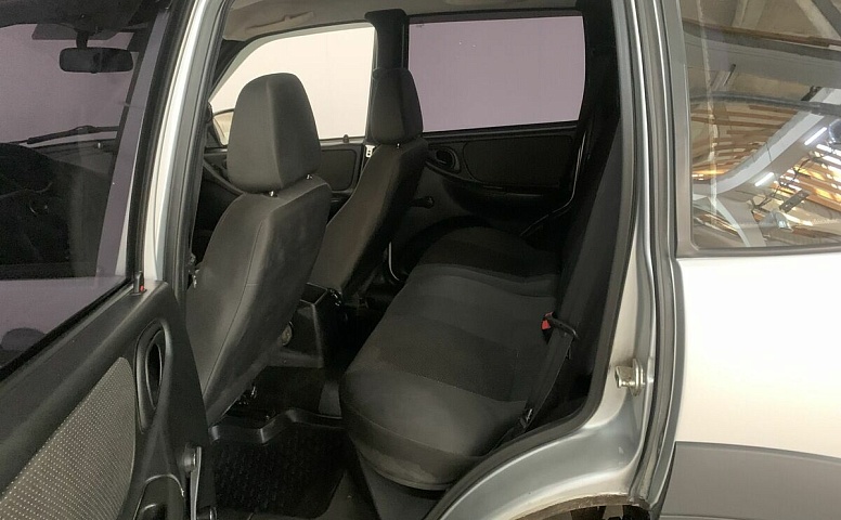 Chevrolet NIVA 1.7 MT (80 л.с.) 4WD