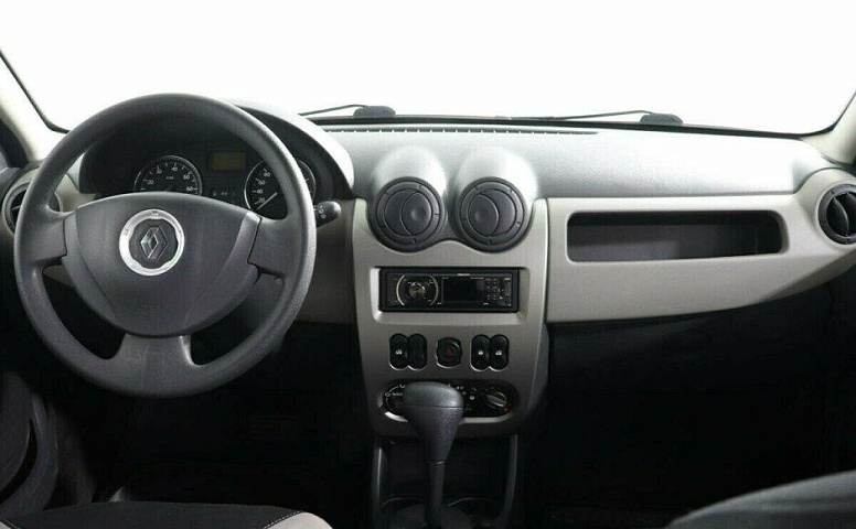 Renault Sandero 1.6 Автомат