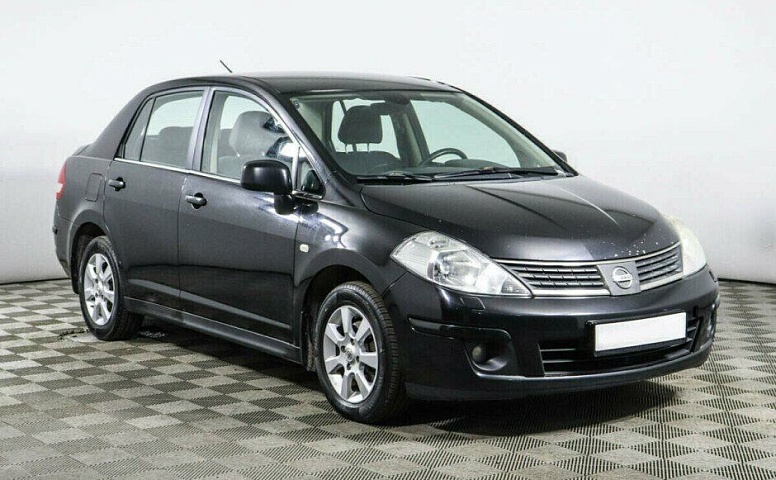 Nissan Tiida 1.6 Автомат